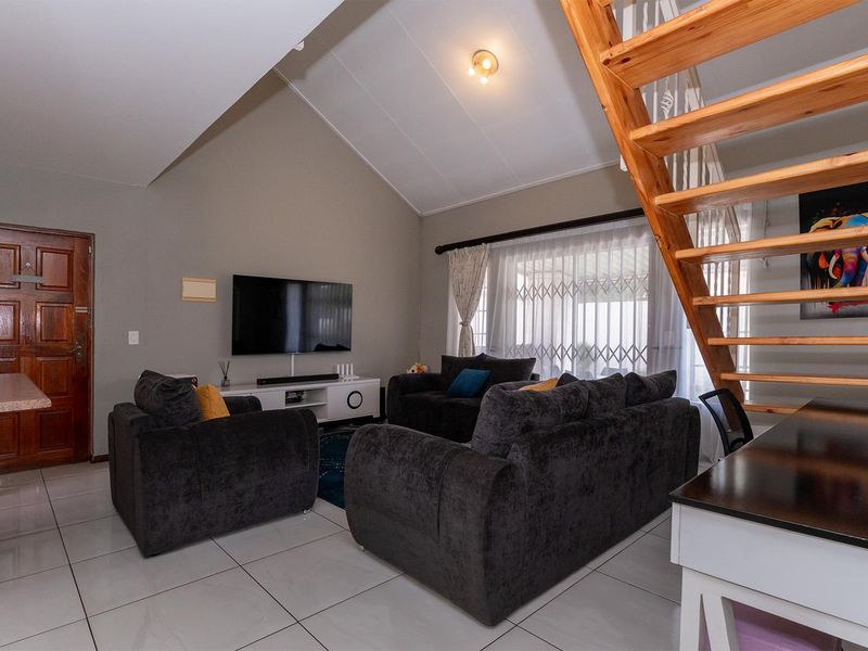 Secure Free-Standing 3 Bedroom Home in Sought-After Estate Terenure - Photo 4