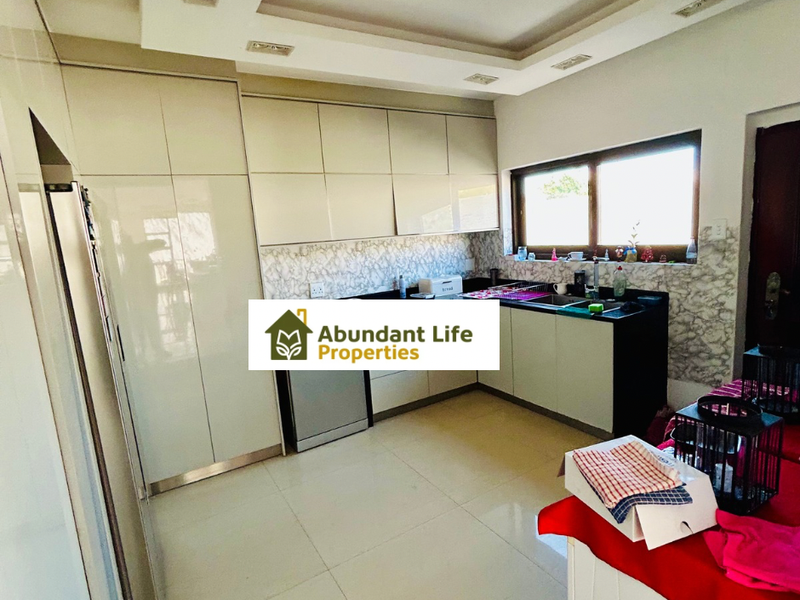 Double-Storey Family Home For SALE! - Photo 7