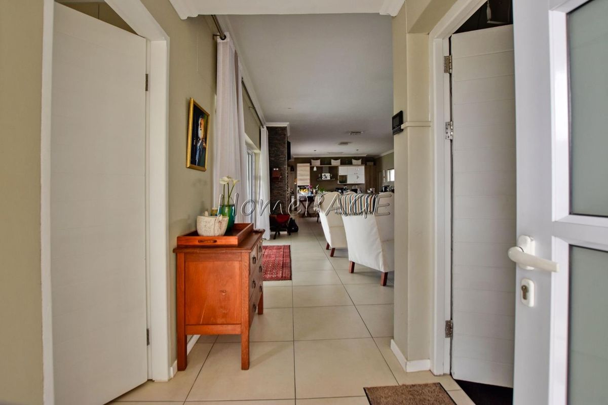 Dunes (Kramersdorf), Swakopmund:  Beautiful, Upmarket, Modern Home is for Sale - Photo 5