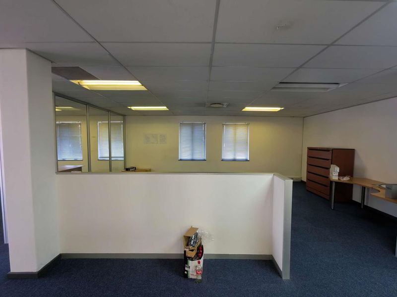 Flexible 342m2 Workspace in Sought-After Century City - Photo 10