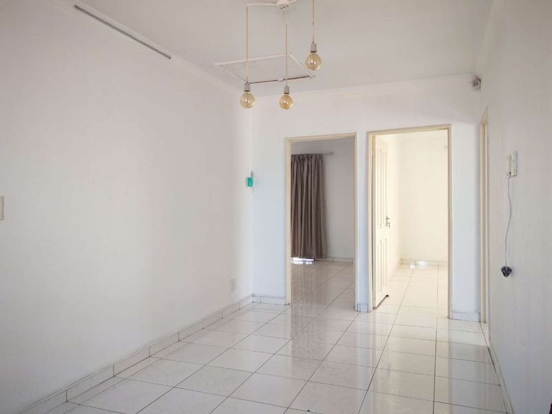 Prime Location & Stunning Views: Your New Home Awaits! - Photo 6