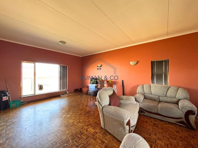 Ideal Opportunity near Duneside School and town center - Photo 7
