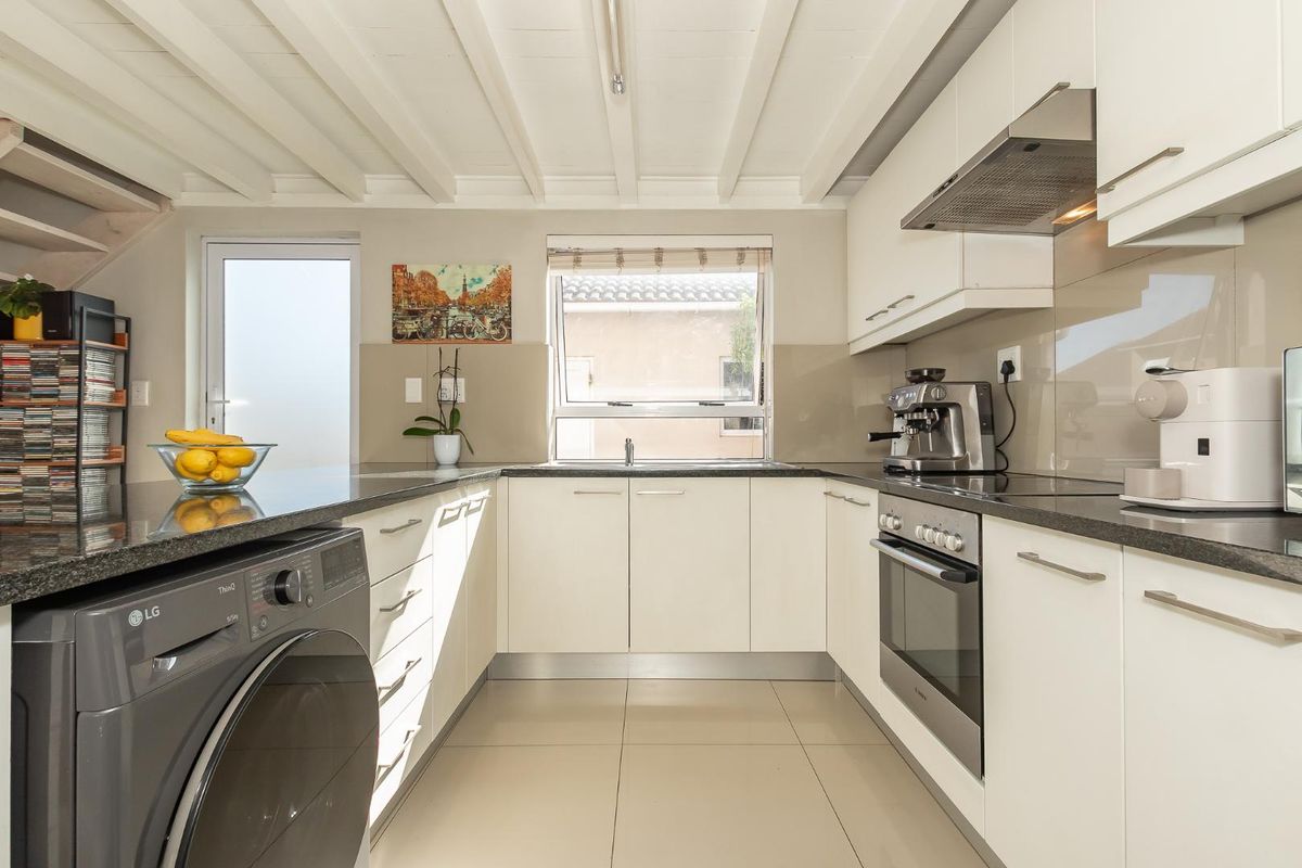 Coastal Lifestyle & Investment Opportunity - Photo 3