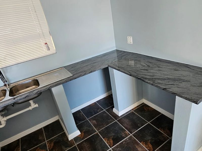 2 Bedroom Renovated Home for long term rental - Photo 5
