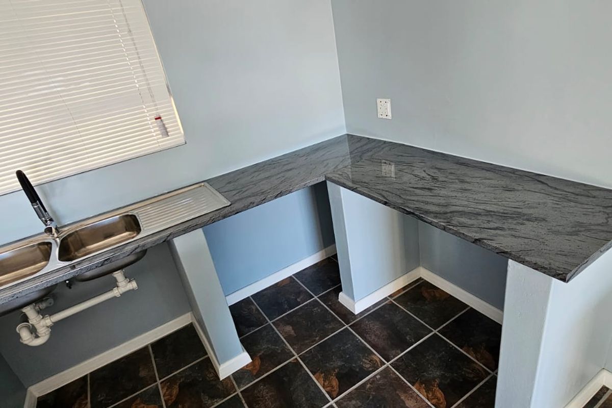 2 Bedroom Renovated Home for long term rental - Photo 5