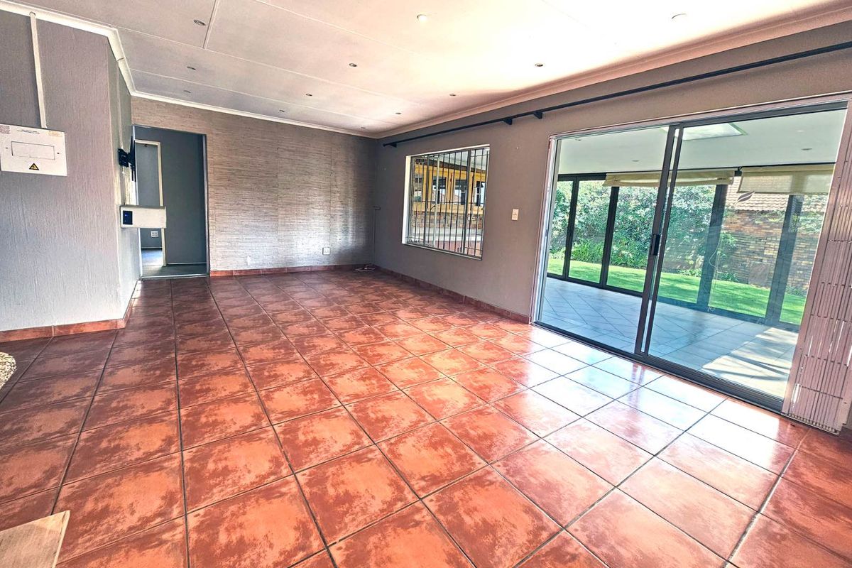 A True Gem with 3 bedrooms for Sale in Radiokop - Photo 5