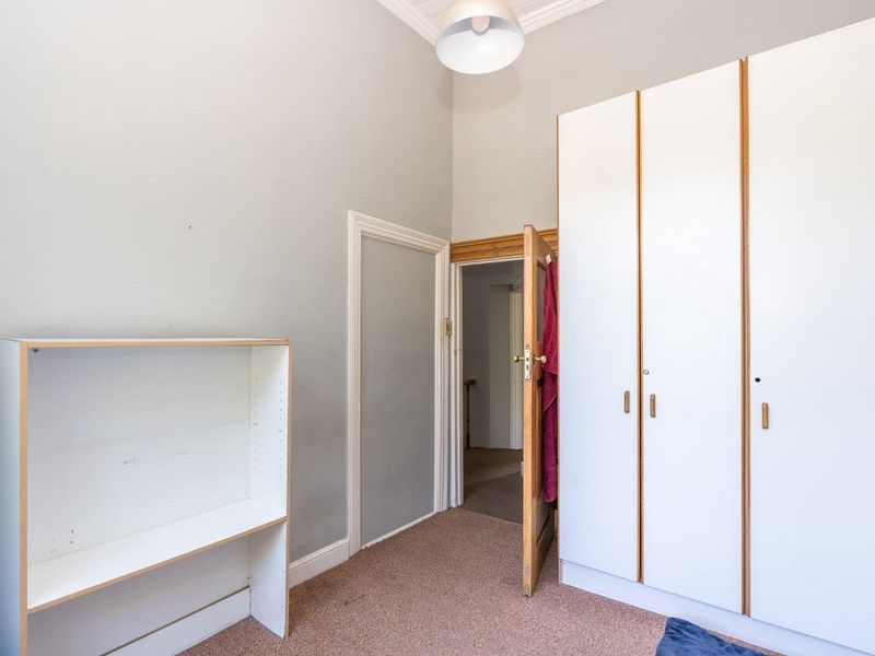 Commercial and residential combination property. GB1 -  Building for Sale in Prime Gardens set against the backdrop of majestic Table Mountain. - Photo 7