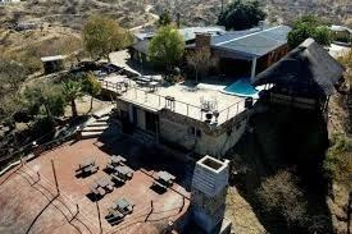 fOR SALE: EXCEPTIONAL MULTI-USE ESTATE SMALL HOLDING, GUEST & CAMPSITE FACILITIES, WINDHOEK, NAMIBIA - Photo 5