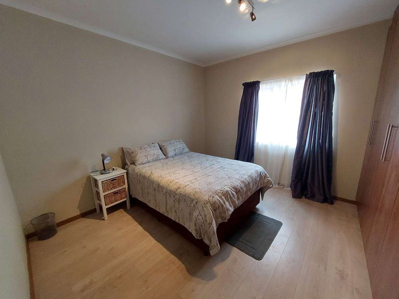 Ou Planmaker Self-catering House - Photo 9