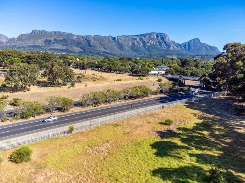 A Rare Opportunity to secure Prime Land in Constantia. - Photo 2