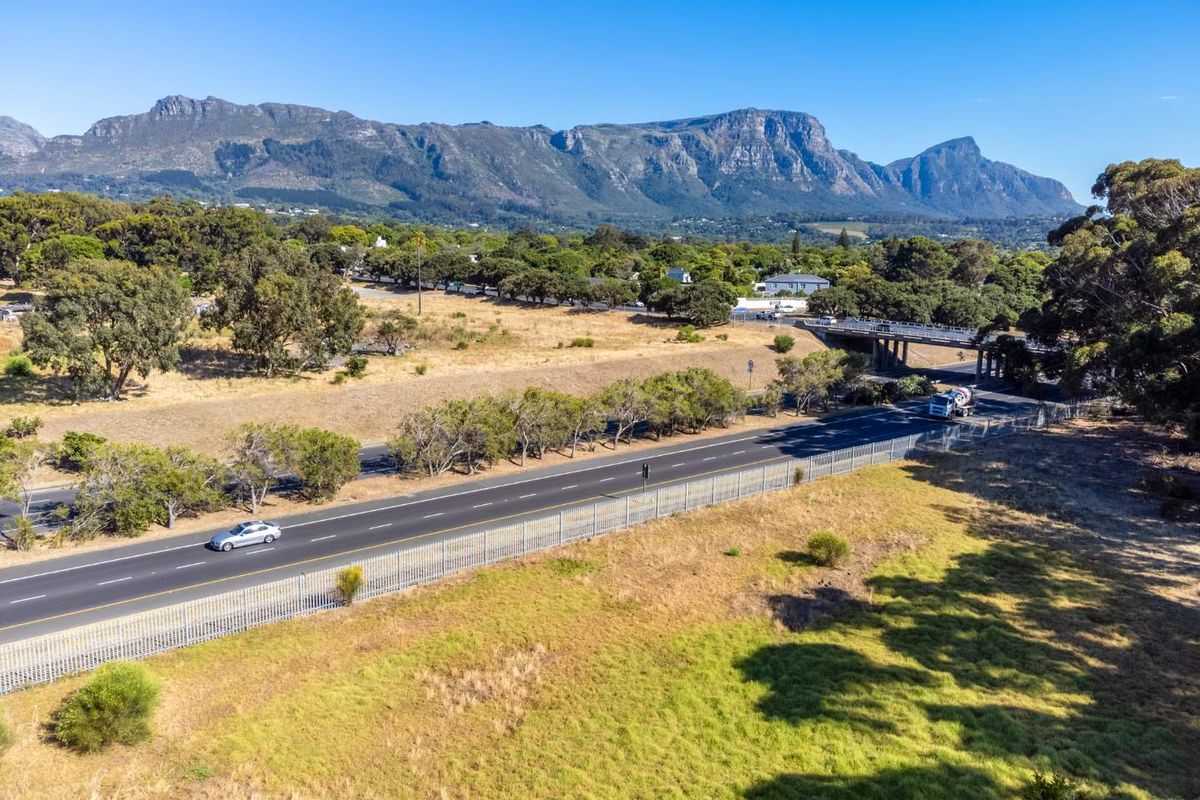 A Rare Opportunity to secure Prime Land in Constantia. - Photo 2