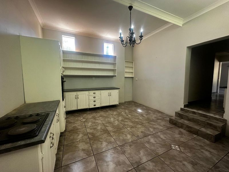 Spacious Double-Storey Duet with Endless Potential! - Photo 3