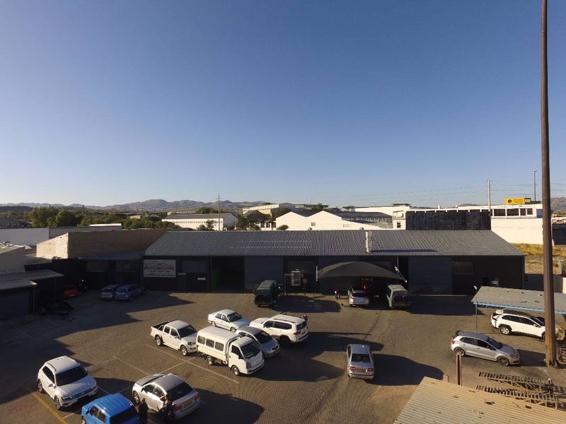 FOR SALE - Property with Warehouses and Restaurant facilities in Southern Industrial - Photo 2