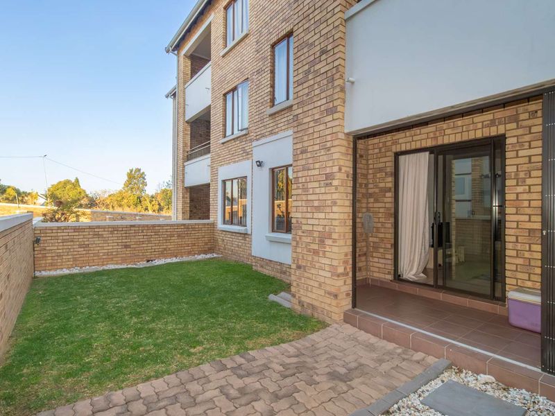 Prime Randpark Ridge: Modern Comfort Meets Convenience! - Photo 2