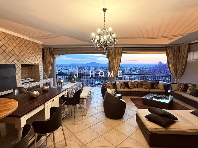 Mansion with breathtaking city views! - Photo 1