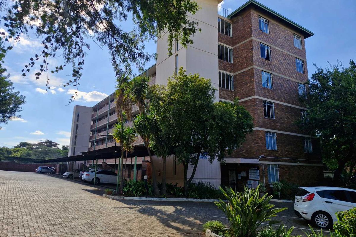 2-Bedroom Apartment for Sale in Silverton Pretoria - Photo 2