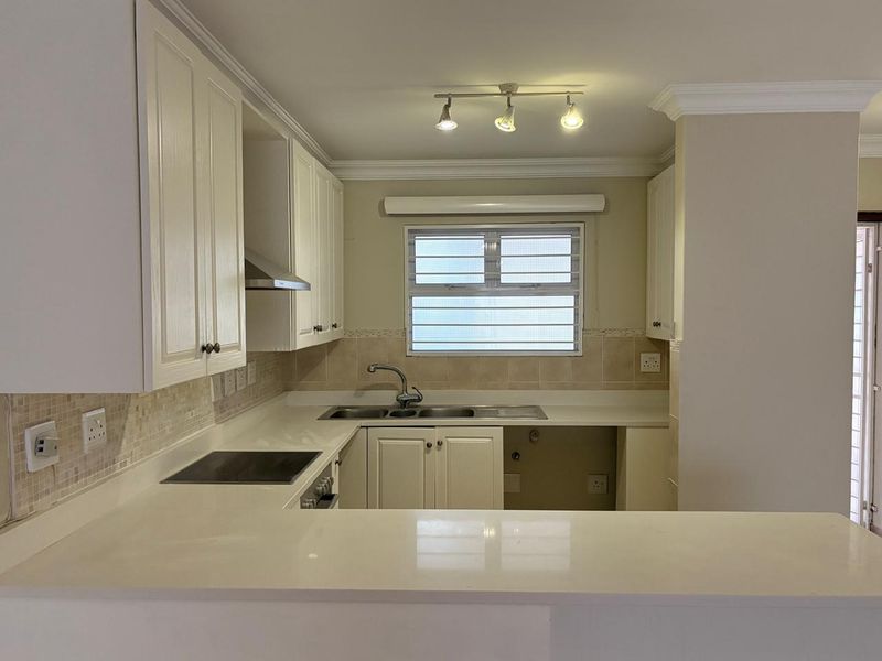 Charming 2-Bedroom Apartment at The Plum on 49 Bompas Road, Hyde Park - Photo 9