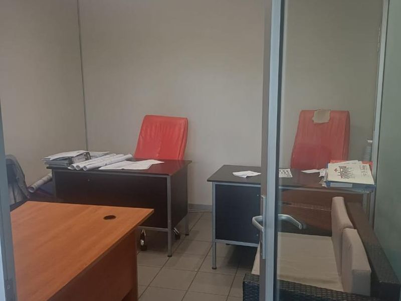 Office Space Available – Windhoek Southern Industrial (Hyper Motor City) - Photo 3