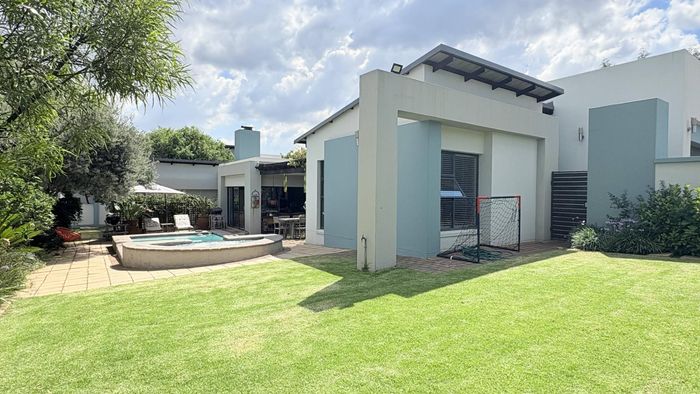 Property #2463066, House For Sale in Midstream Ridge