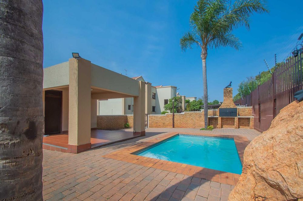 Complex pool and entertainment area