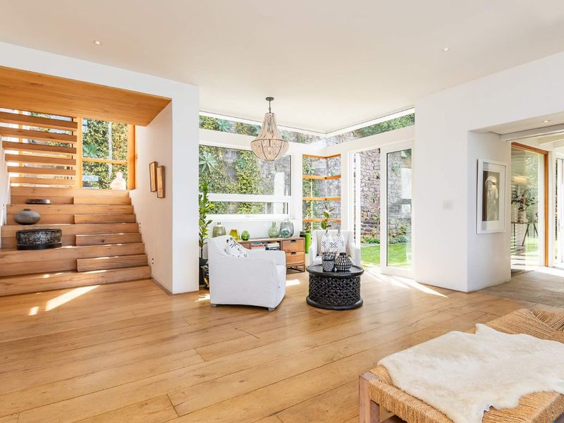 A HOME LIKE NO OTHER......... - Photo 10