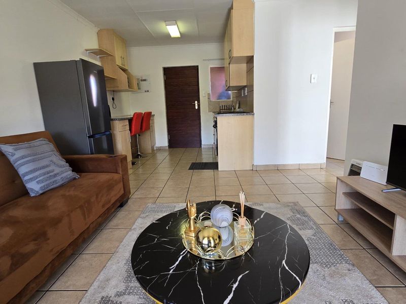 2 bedroom apartment for sale in Castle View - Photo 6