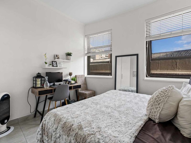 Fully Furnished, Fully Functional, Fully Lettable - Photo 10