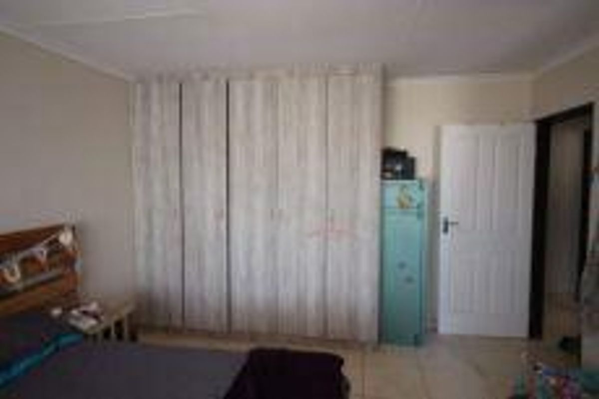 The early bird catches the worm - Photo 2