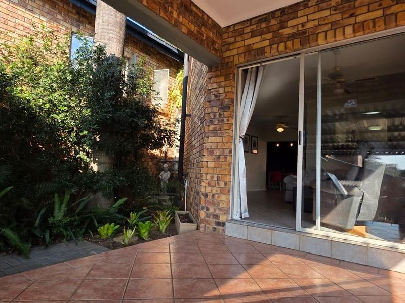 🏡 A MUST-SEE FAMILY HOME IN A PEACEFUL NELSPRUIT LOCATION! - Photo 3