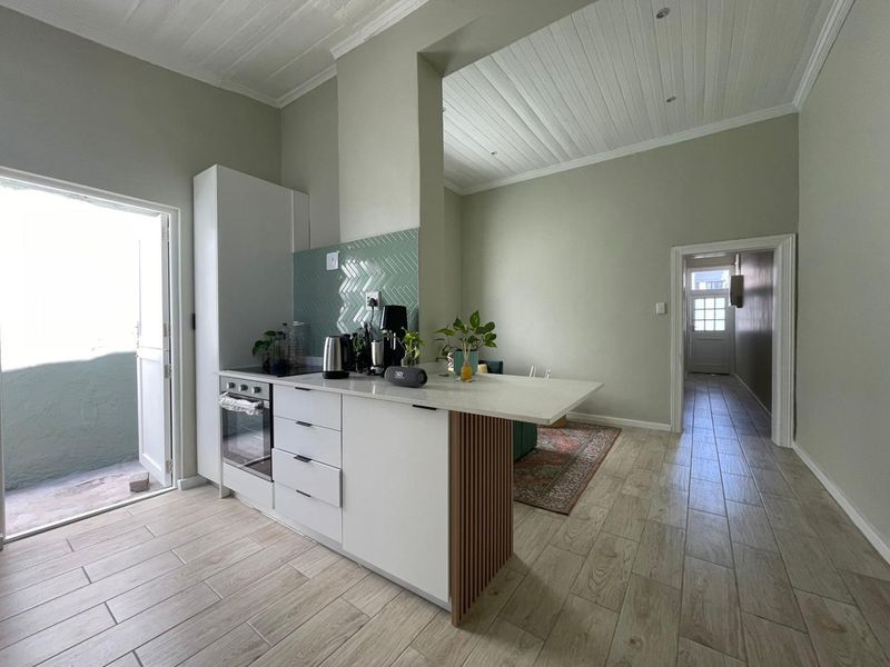 Newly Renovated Two-Bedroom Home - Photo 3