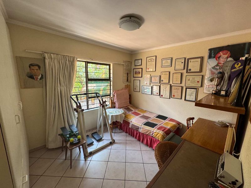 Modern Townhouse for Sale - Photo 7