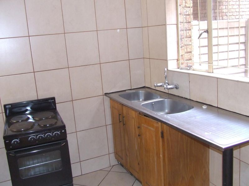 2 BEDROOM FLAT TO RENT IN DOORNPOORT - Photo 7