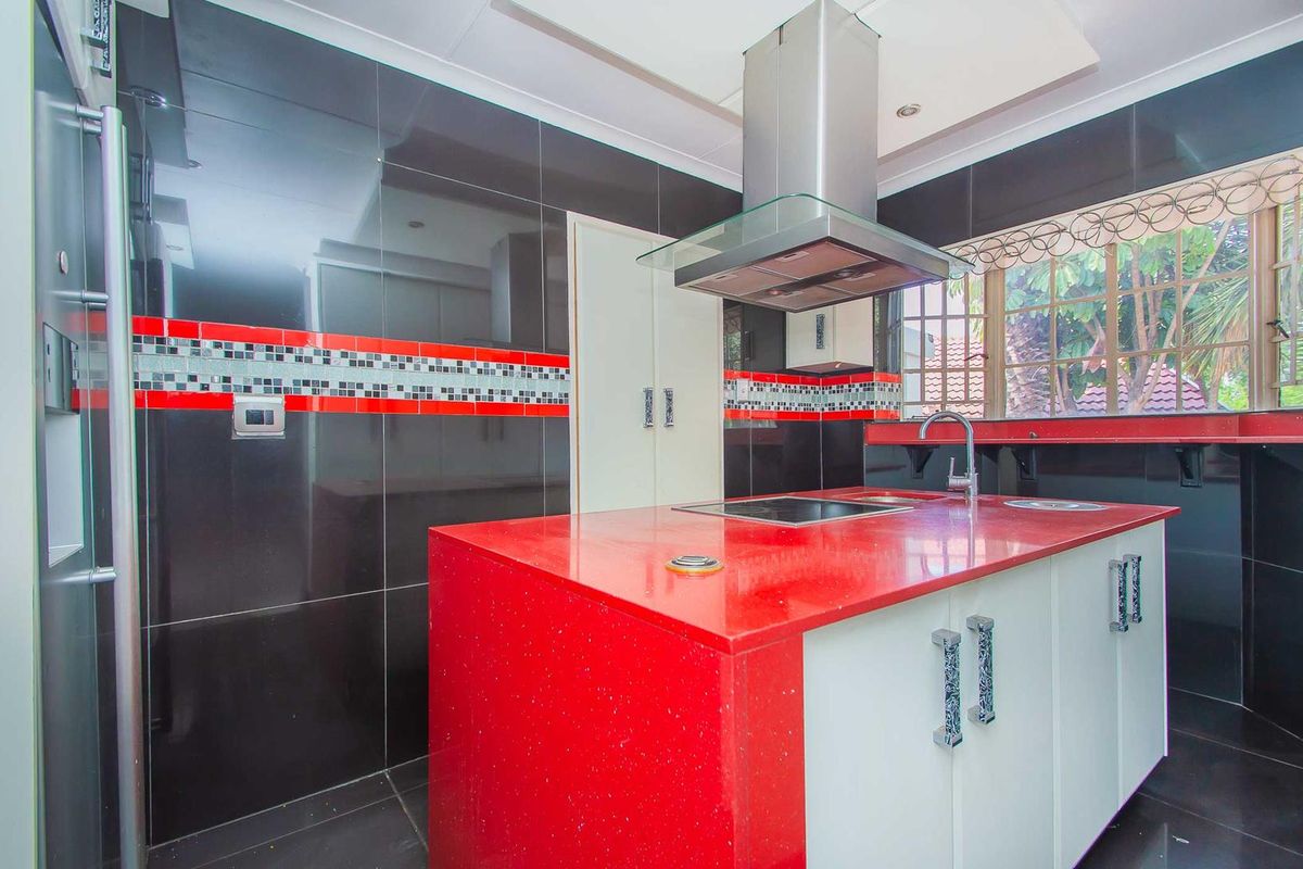 Renovators Dream Project, Commune Living, Large Home? You Choose... - Photo 4