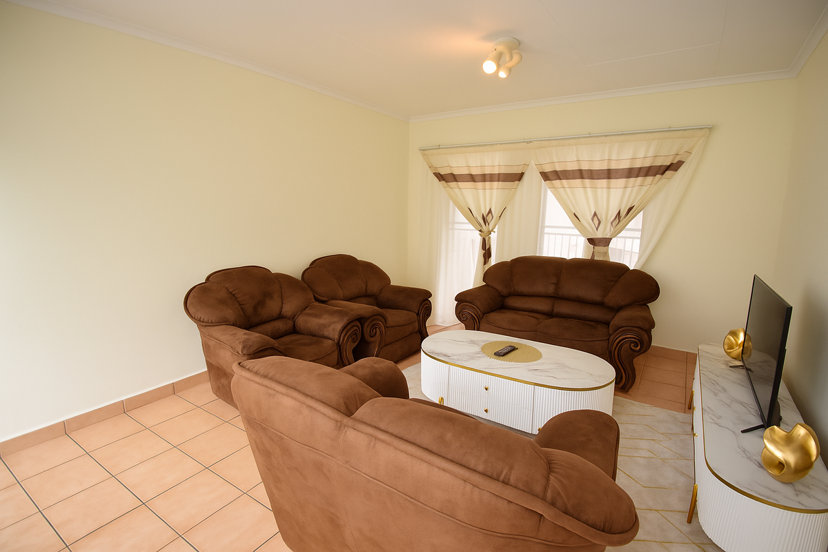 First Floor Apartment - Photo 3