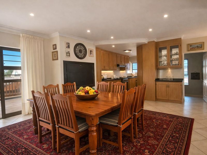 Three Storey House 4 Bedrooms with Uninterrupted Sea View in Dana bay - Photo 3