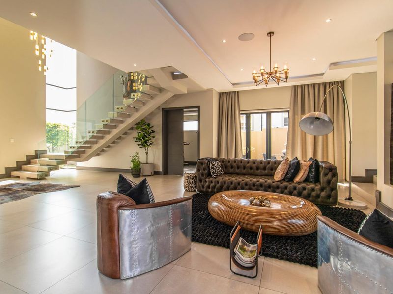 Stunning Home For Sale In Waterfall Country Estate - Photo 5