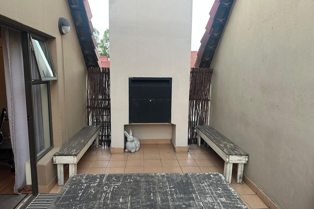 VERY NEAT PENTHOUSE OVERLOOKING THE GOLF COURSE - Photo 2