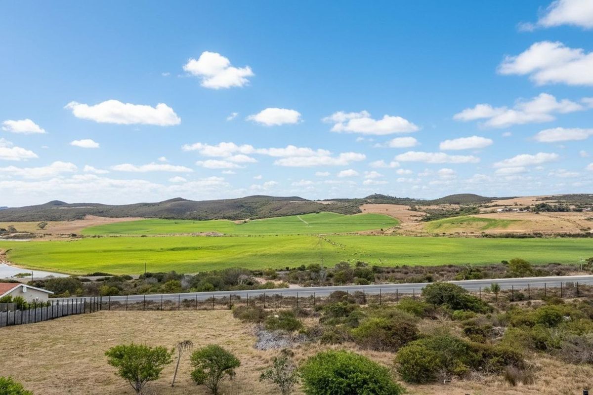Exceptional Family Home in Reebok: A Perfect Blend of Rustic Charm and Contemporary Sophistication - Photo 2