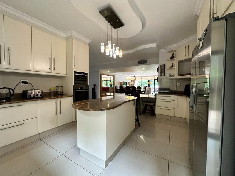 3 bedroom 3,5 bathroom apartment in Zimbali - Photo 10