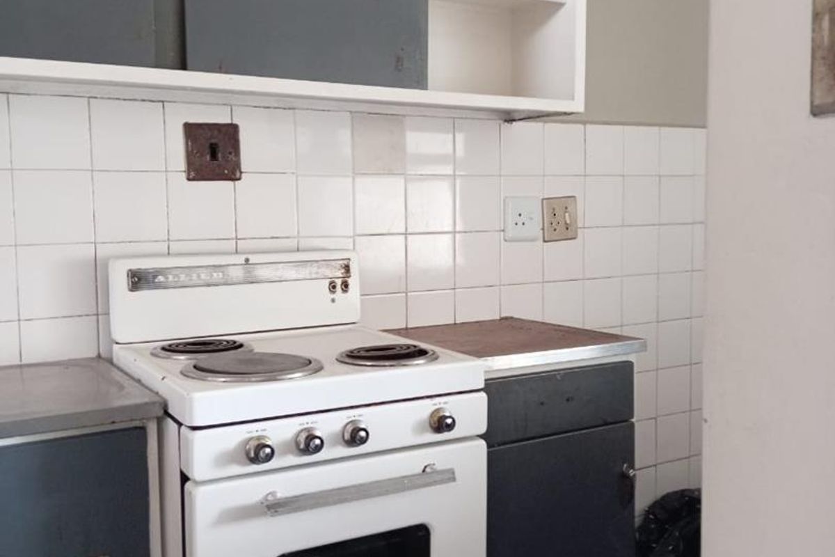 A 1 BEDROOM FLAT TO RENT IN SUNNYSIDE - Photo 2