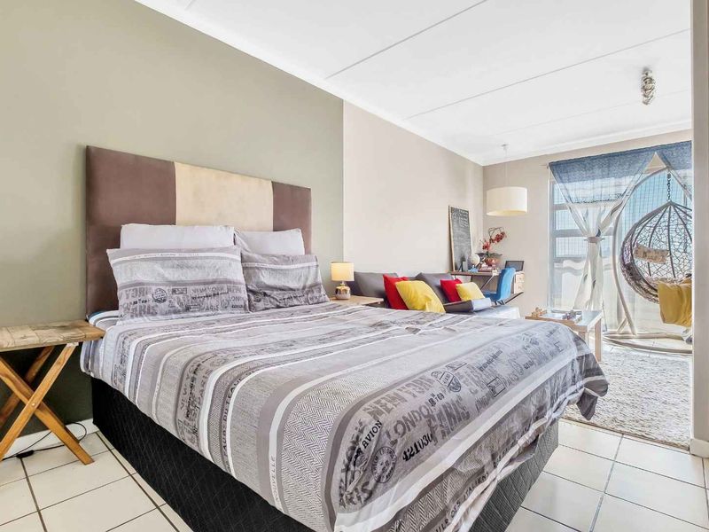 UPMARKET STUDIO APARTMENT - Photo 9