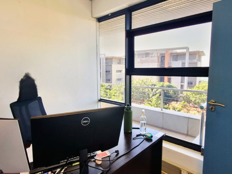 113m2 A-grade office in Umhlanga Ridge with sea views, lift access, fibre-ready infrastructure, and 11 parking bays | Available October 2025 - Photo 3