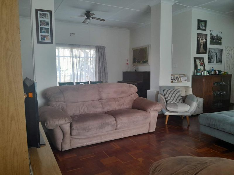 Spacious 4 Bedroom Family Home in Lunmeyer - Photo 4