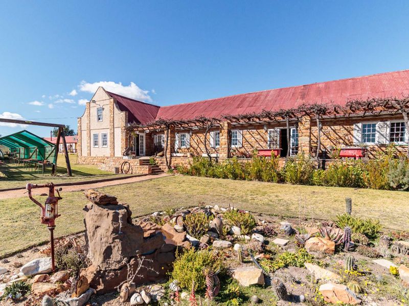 Own a Landmark Lifestyle Farm on Route 62 – Misgund, Langkloof (10.38 ha) - Photo 2