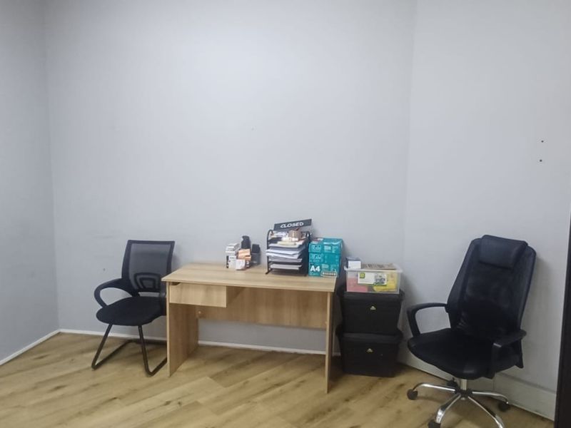 PRIME CBD OFFICE TO LET - Photo 7