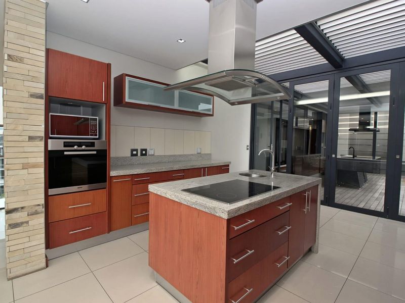PENTHOUSE LIVING REDEFINED - Photo 3