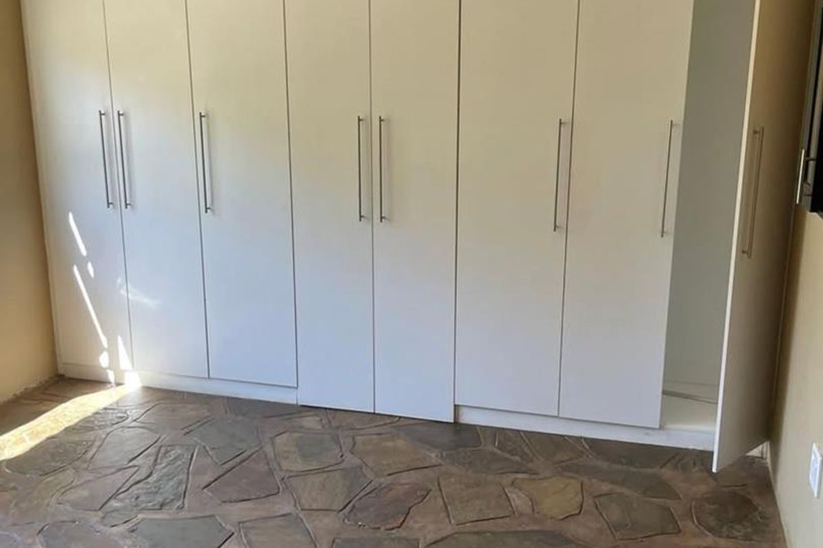 🏡 BRAKWATER NORTH — 4.6 HA SMALLHOLDING FOR SALE   ❗️SK Namibia Premier Properties❗️ Own a private nature escape just outside Windhoek. Peaceful, secure, and r - Photo 4