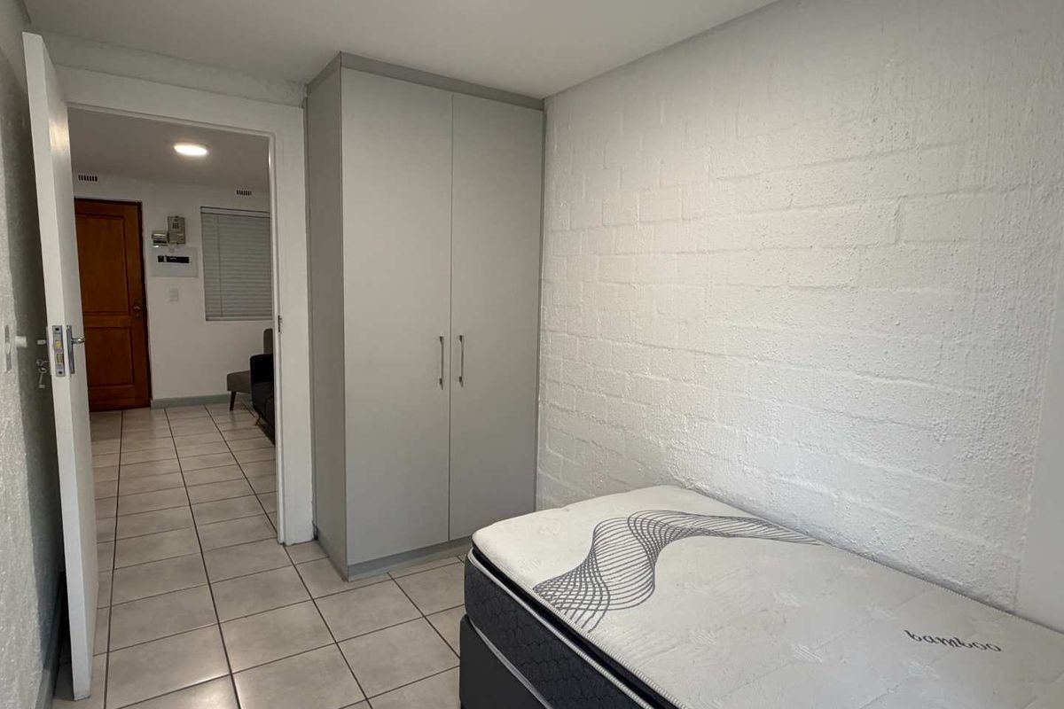 Furnished Two-Bedroom Unit to Rent Close to Stellenbosch University - Photo 5