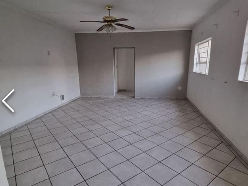 Modern family home in Upper Birchacres - Photo 10