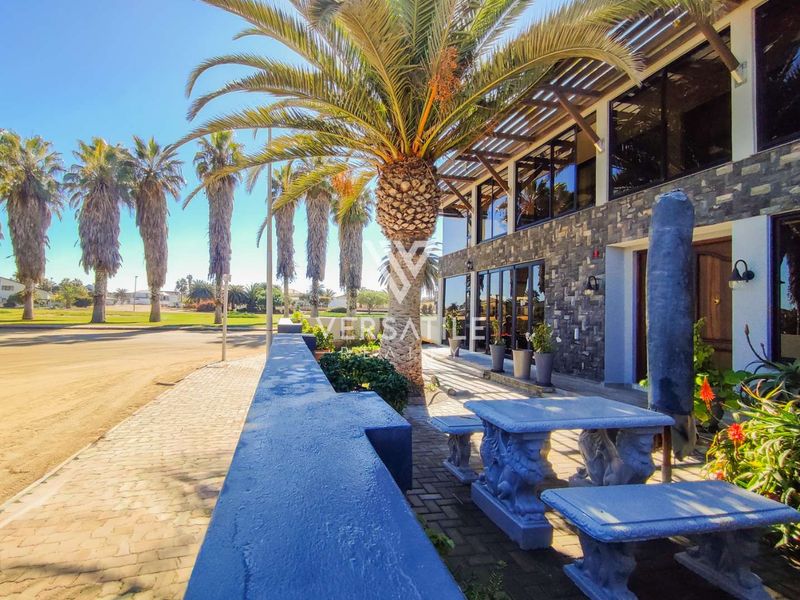 Two Furnished Homes and Flatlet with Seaviews - Photo 2